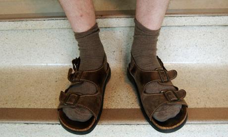 wear socks with sandals